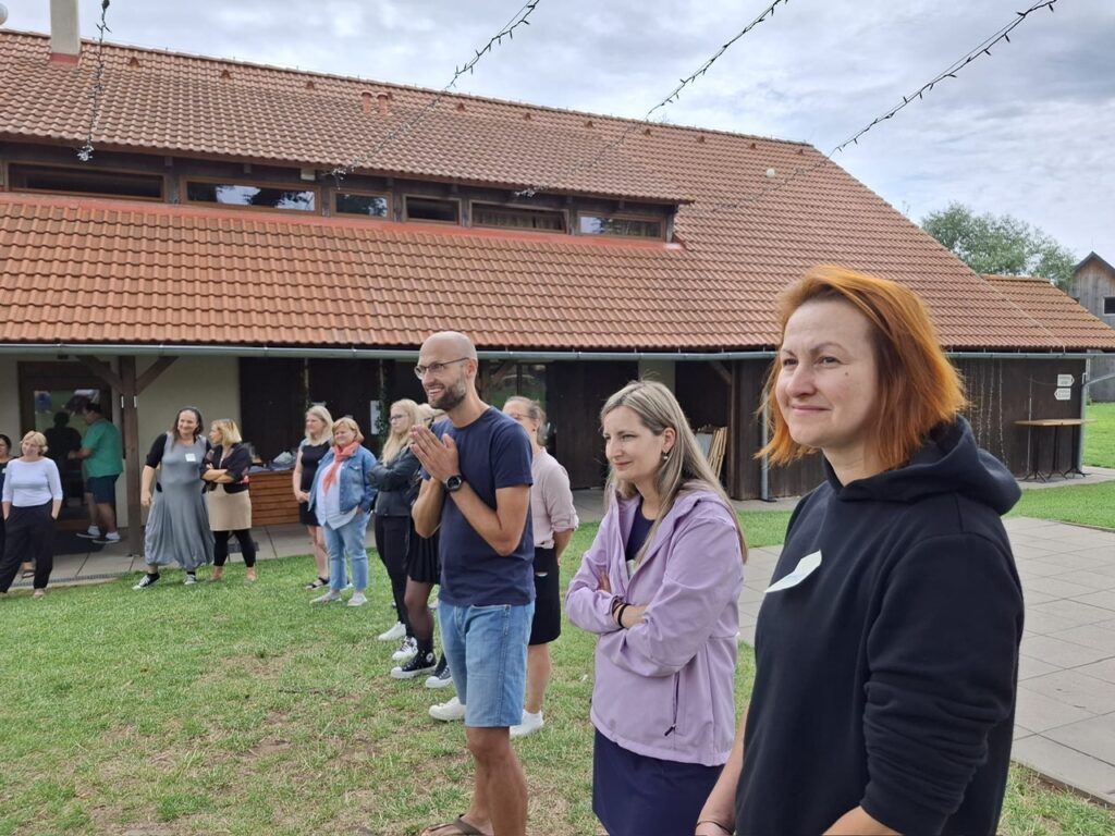 8fe285ee-90a2-4456-94cf-80c2260c99e0