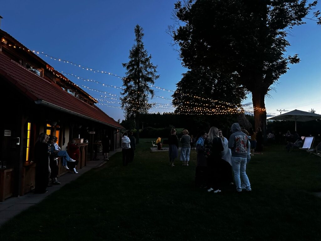 fc8e61a6-8815-4484-a91d-247ea9ab4342 (1)